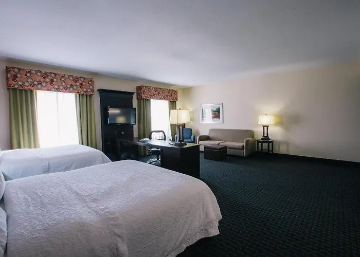 Hampton & Hotel Effingham