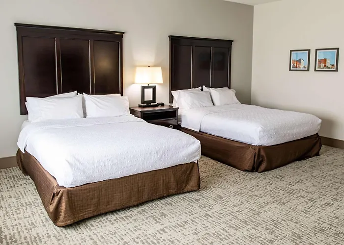 Hampton & Hotel 3*