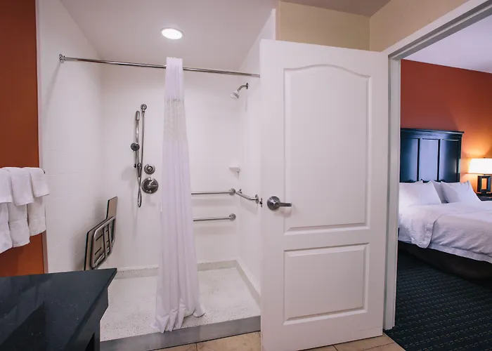Hotel Hampton & Effingham