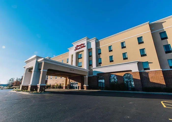Hampton & Hotel 3*