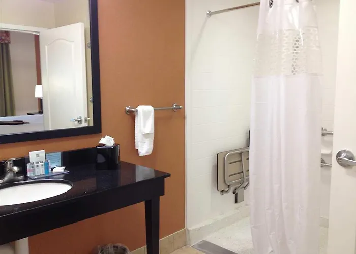 Hotel Hampton &