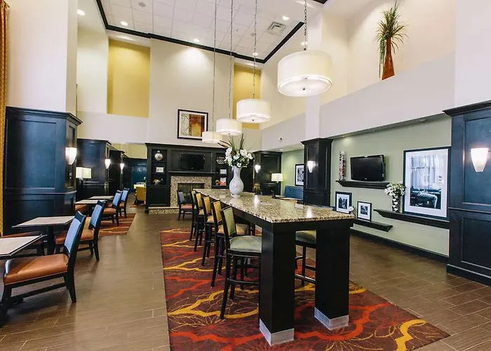 Hampton & Hotel Effingham